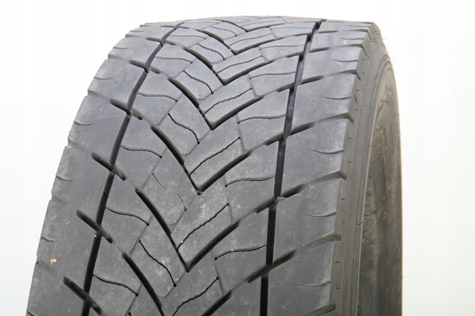 295/60R22.5 opona GOODYEAR KMAX D TL M+S 3PMSF 150/147K